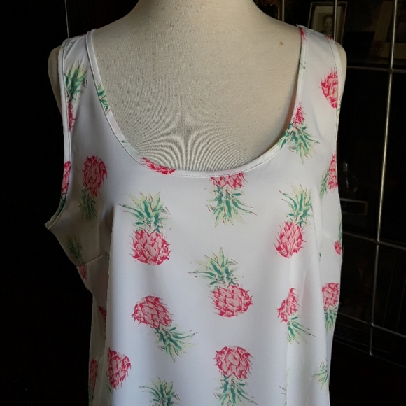 NWT Womens Pineapple Print Tank Top. - Picture 4 of 6